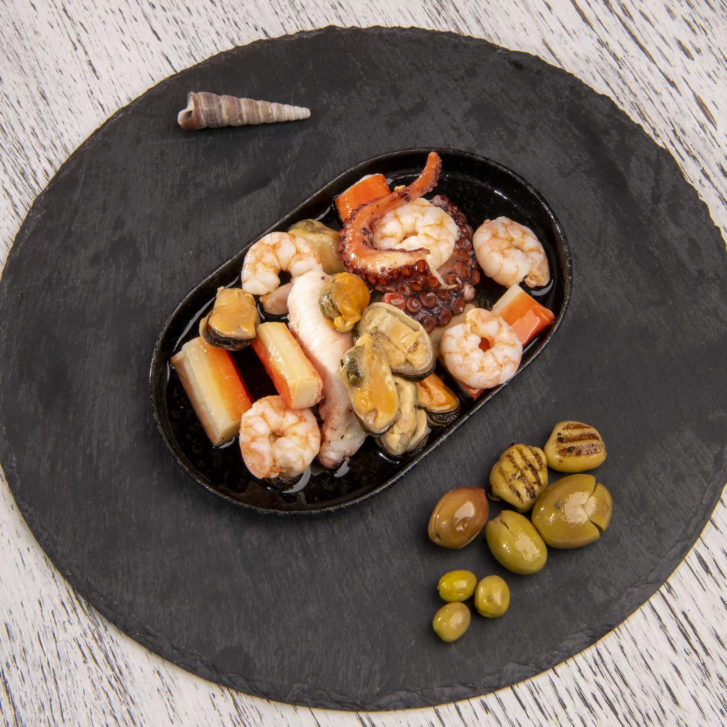 Kalamar Karides Ahtapot Salatası